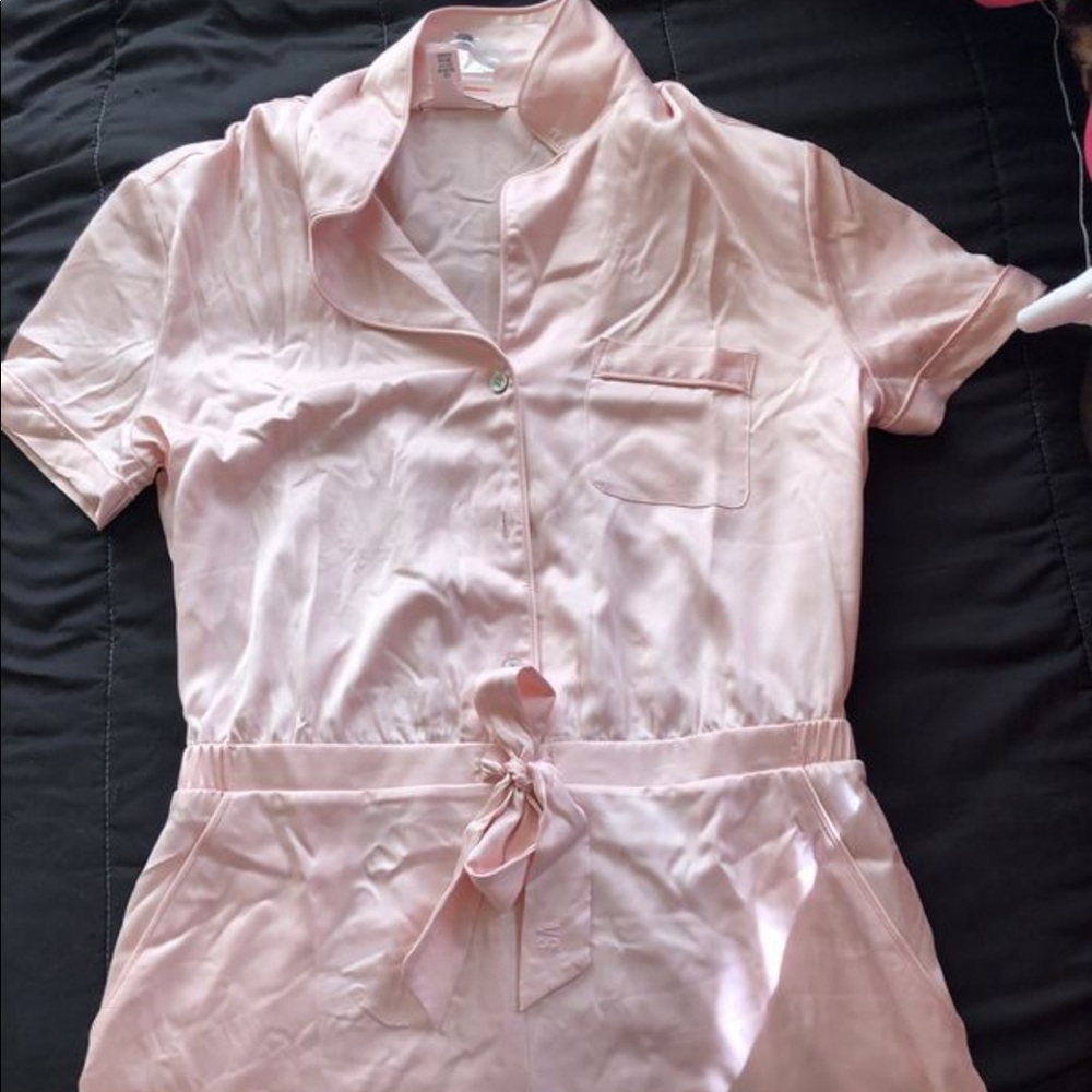 Vs sleep romper